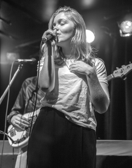 Katie Munshaw, lead singer of Ontario Indie group, Dizzy.